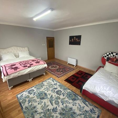 Ferienwohnung Triplex House Near The Airport Arnavutkoy Exterior foto